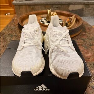 ADIDAS unisex UltraBOOST 20 J White Running Shoes